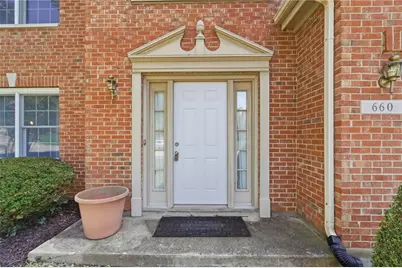 660 Golf View Court, Vandalia, OH 45377 - Photo 5