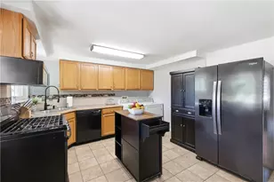 2272 Bushwick Dr, West Carrollton, OH 45439 - Photo 11