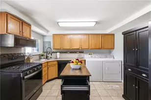 2272 Bushwick Dr, West Carrollton, OH 45439 - Photo 13