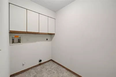 6636 Portrait Drive, Dayton, OH 45415 - Photo 17