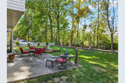8807 Deer Valley Drive, Huber Heights, OH 45424 - Photo 29