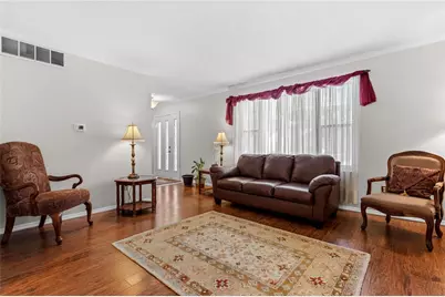 8807 Deer Valley Drive, Huber Heights, OH 45424 - Photo 7