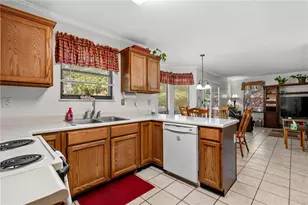 8807 Deer Valley Dr, Huber Heights, OH 45424 - Photo 9
