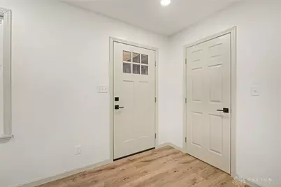 7865 Newbury Road, Tipp City, OH 45371 - Photo 9