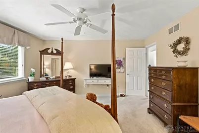 6901 Wembley Circle, Centerville, OH 45459 - Photo 17