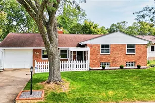 941 Hollendale Dr, Kettering, OH 45429 - Photo 1