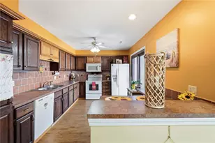 810 Pine Needles Dr, Dayton, OH 45458 - Photo 13