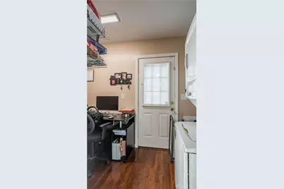 2582 Crestwell Place, Dayton, OH 45420 - Photo 9