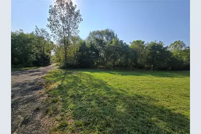 6024 Eaton Lewisburg, Lewisburg, OH 45339 - Photo 3