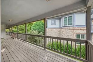 2140 Hidden Woods Blvd, Beavercreek, OH 45431 - Photo 9