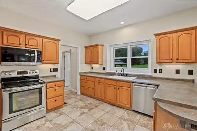 1939 Fountain View Drive, Dayton, OH 45414 - Photo 15