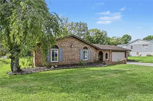 3849 Winthrop Dr, Beavercreek, OH 45431 - Photo 3