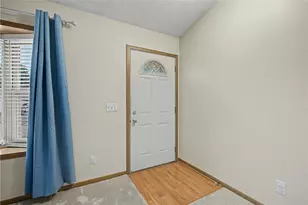 6230 7 Pines Dr, West Carrollton, OH 45449 - Photo 5