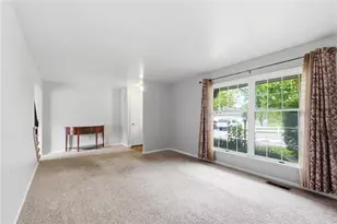 420 Gwinnett Cmns, Washington Twp, OH 45459 - Photo 7