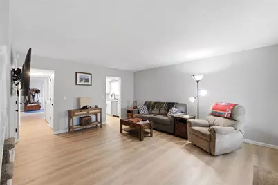 95 W Van Lake Drive, Vandalia, OH 45377 - Photo 5
