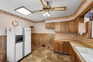 117 W Hill St, Pleasant Hill, OH 45359 - Photo 9