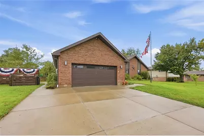 2379 Meadow Green Drive, Beavercreek, OH 45431 - Photo 3