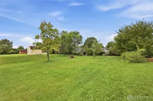 2379 Meadowgreen Dr, Beavercreek, OH 45431 - Photo 45