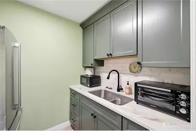 5454 Dunmore Drive, Dayton, OH 45459 - Photo 9