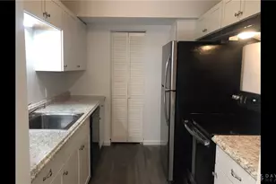 2167 W Schantz Ave, Kettering, OH 45409 - Photo 5