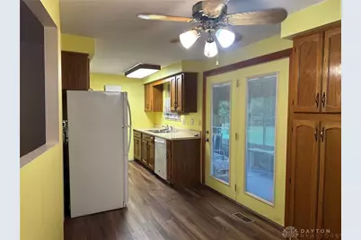 7721 Shalamar Drive, Huber Heights, OH 45424 - Photo 11