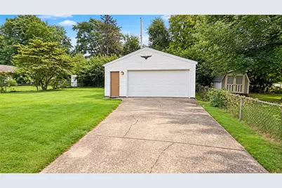 5060 Lauderdale Drive, Moraine, OH 45439 - Photo 3