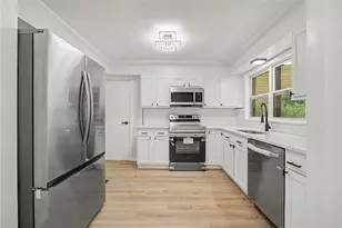 9221 N Main St, Dayton, OH 45415 - Photo 17
