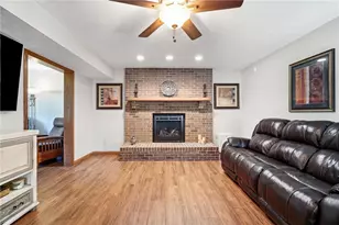 10525 Frederick Pike, Vandalia, OH 45377 - Photo 17