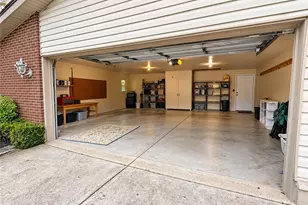 841 Rockcreek Dr, Centerville, OH 45458 - Photo 29