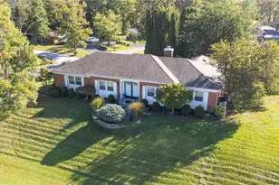 4995 Meadowcrest Ln, New Paris, OH 45347 - Photo 3