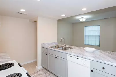 8495 Woodgrove Drive, Washington Twp, OH 45458 - Photo 13