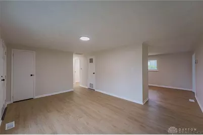 2128 Brennan Lane, Springfield, OH 45506 - Photo 9