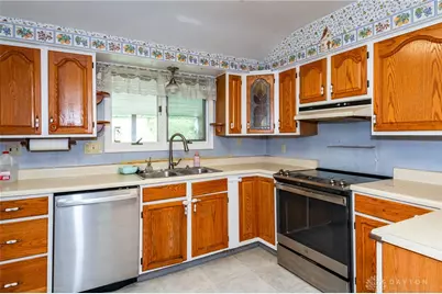 130 Rosewood Drive, Dayton, OH 45415 - Photo 7