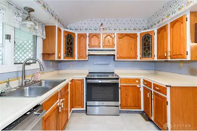 130 Rosewood Drive, Dayton, OH 45415 - Photo 9