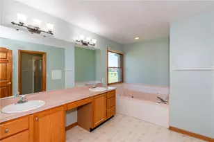 7825 Belle Plain Dr, Huber Heights, OH 45424 - Photo 17