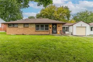 113 N Tippecanoe Dr, Tipp City, OH 45371 - Photo 1