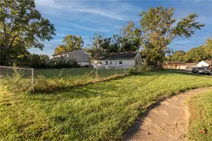 200 Tulip Dr, West Carrollton, OH 45449 - Photo 13
