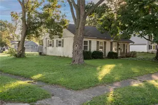 200 Tulip Dr, West Carrollton, OH 45449 - Photo 1