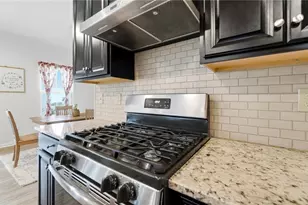 114 Ridgebrook Trl, Beavercreek Twp, OH 45385 - Photo 5
