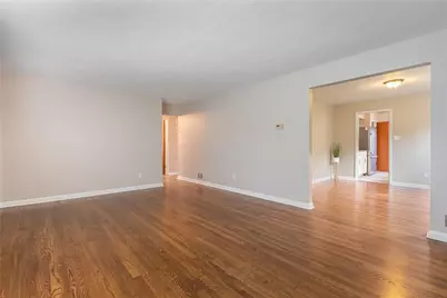327 Patterson Road, Oakwood, OH 45419 - Photo 5