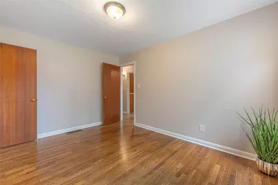 327 Patterson Road, Oakwood, OH 45419 - Photo 17