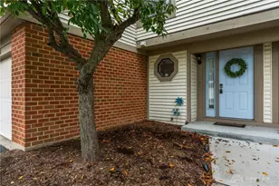 8475 Woodgrove Dr, Washington Twp, OH 45458 - Photo 5