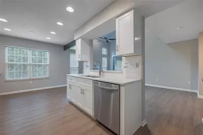 102 Nantucket Landing, Washington Twp, OH 45458 - Photo 9
