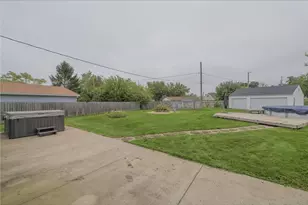 7803 Redbank Ln, Huber Heights, OH 45424 - Photo 19