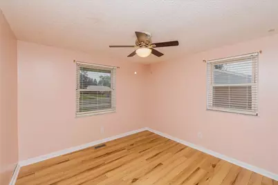 7803 Redbank Lane, Huber Heights, OH 45424 - Photo 9