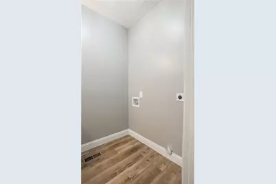 3007 E 4th Street, Dayton, OH 45403 - Photo 9