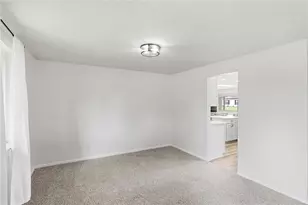 7680 John Elwood Dr, Centerville, OH 45459 - Photo 11