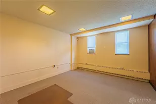 220 W Siebenthaler Ave, Dayton, OH 45405 - Photo 15