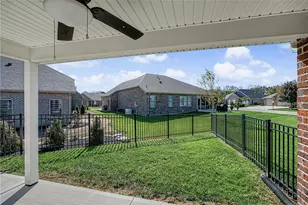 864 W Bentley Cir, Troy, OH 45373 - Photo 35