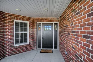 864 W Bentley Cir, Troy, OH 45373 - Photo 3